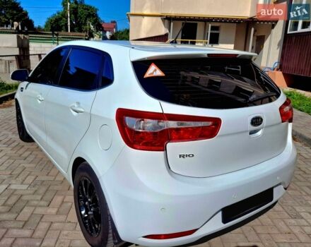 Білий Кіа Ріо, об'ємом двигуна 1.6 л та пробігом 185 тис. км за 7899 $, фото 5 на Automoto.ua