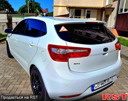Білий Кіа Ріо, об'ємом двигуна 1.6 л та пробігом 185 тис. км за 7899 $, фото 4 на Automoto.ua