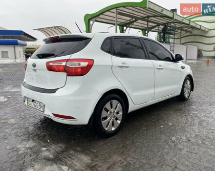 Белый Киа Рио, объемом двигателя 1.59 л и пробегом 210 тыс. км за 6700 $, фото 4 на Automoto.ua