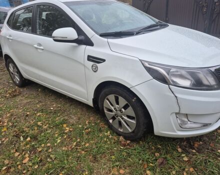 Киа Рио 2012 в Броварах на Automoto.ua Белый Киа Рио, объемом двигателя 1.6 л и пробегом 288 тыс. км за 5300 $, фото 1 на Automoto.ua