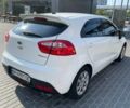 Белый Киа Рио, объемом двигателя 1.4 л и пробегом 278 тыс. км за 7200 $, фото 6 на Automoto.ua