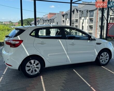 Белый Киа Рио, объемом двигателя 1.6 л и пробегом 138 тыс. км за 9500 $, фото 5 на Automoto.ua