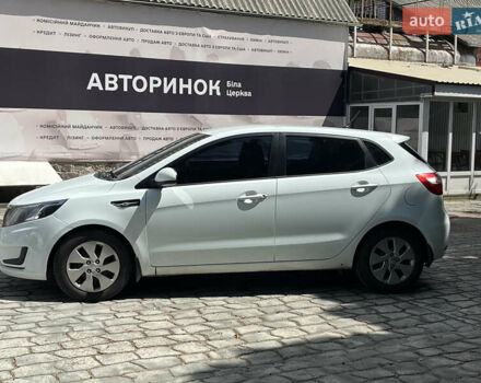 Белый Киа Рио, объемом двигателя 1.4 л и пробегом 279 тыс. км за 7200 $, фото 5 на Automoto.ua