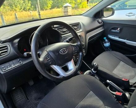 Белый Киа Рио, объемом двигателя 1.6 л и пробегом 299 тыс. км за 5800 $, фото 11 на Automoto.ua