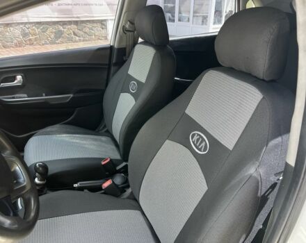 Белый Киа Рио, объемом двигателя 1.4 л и пробегом 279 тыс. км за 7000 $, фото 10 на Automoto.ua