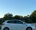 Белый Киа Рио, объемом двигателя 1.4 л и пробегом 330 тыс. км за 5999 $, фото 2 на Automoto.ua