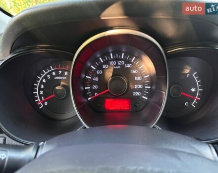 Белый Киа Рио, объемом двигателя 1.6 л и пробегом 239 тыс. км за 7900 $, фото 5 на Automoto.ua