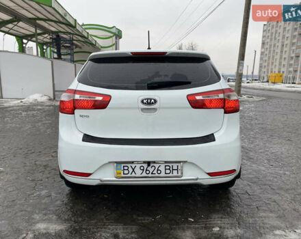 Белый Киа Рио, объемом двигателя 1.59 л и пробегом 210 тыс. км за 6700 $, фото 5 на Automoto.ua