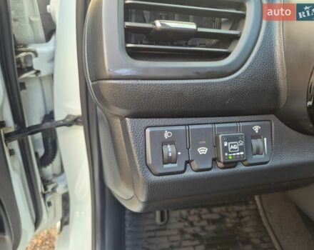 Білий Кіа Ріо, об'ємом двигуна 1.6 л та пробігом 127 тис. км за 8650 $, фото 17 на Automoto.ua