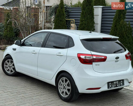Білий Кіа Ріо, об'ємом двигуна 1.59 л та пробігом 163 тис. км за 8200 $, фото 21 на Automoto.ua
