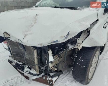 Белый Киа Рио, объемом двигателя 1.59 л и пробегом 185 тыс. км за 4000 $, фото 10 на Automoto.ua