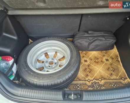 Білий Кіа Ріо, об'ємом двигуна 1.6 л та пробігом 127 тис. км за 8650 $, фото 26 на Automoto.ua