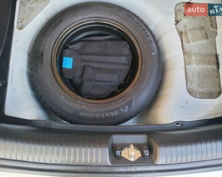 Белый Киа Рио, объемом двигателя 1.6 л и пробегом 28 тыс. км за 9500 $, фото 10 на Automoto.ua