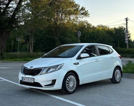 Білий Кіа Ріо, об'ємом двигуна 1.4 л та пробігом 330 тис. км за 3800 $, фото 7 на Automoto.ua