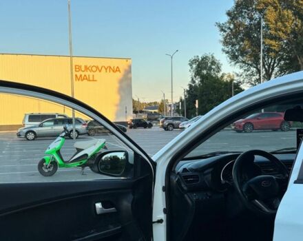 Белый Киа Рио, объемом двигателя 1.4 л и пробегом 330 тыс. км за 5999 $, фото 8 на Automoto.ua