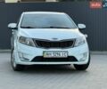 Белый Киа Рио, объемом двигателя 1.59 л и пробегом 28 тыс. км за 10000 $, фото 4 на Automoto.ua