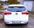 Белый Киа Рио, объемом двигателя 1.6 л и пробегом 296 тыс. км за 5500 $, фото 9 на Automoto.ua