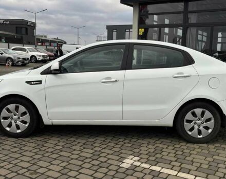 Білий Кіа Ріо, об'ємом двигуна 1.4 л та пробігом 200 тис. км за 6900 $, фото 3 на Automoto.ua