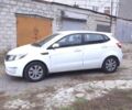 Білий Кіа Ріо, об'ємом двигуна 1.59 л та пробігом 296 тис. км за 5500 $, фото 13 на Automoto.ua
