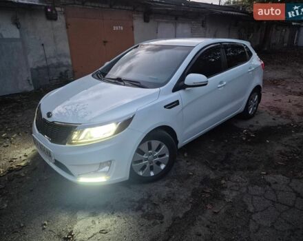 Білий Кіа Ріо, об'ємом двигуна 1.6 л та пробігом 127 тис. км за 8650 $, фото 21 на Automoto.ua