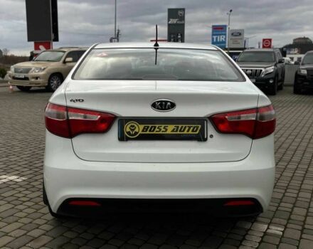 Білий Кіа Ріо, об'ємом двигуна 1.4 л та пробігом 200 тис. км за 6900 $, фото 5 на Automoto.ua