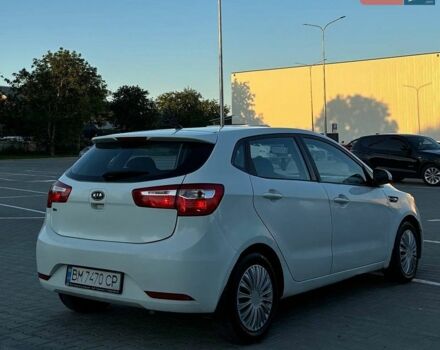 Білий Кіа Ріо, об'ємом двигуна 1.4 л та пробігом 330 тис. км за 3800 $, фото 3 на Automoto.ua
