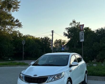 Белый Киа Рио, объемом двигателя 1.4 л и пробегом 330 тыс. км за 5999 $, фото 7 на Automoto.ua
