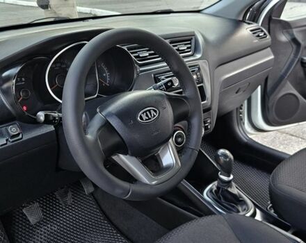 Белый Киа Рио, объемом двигателя 1.4 л и пробегом 105 тыс. км за 6300 $, фото 14 на Automoto.ua
