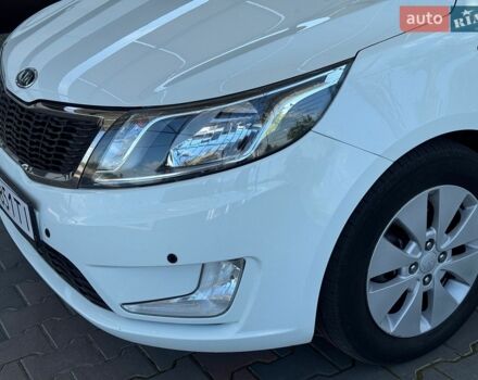 Белый Киа Рио, объемом двигателя 1.6 л и пробегом 138 тыс. км за 9500 $, фото 17 на Automoto.ua