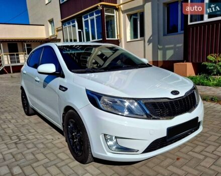 Білий Кіа Ріо, об'ємом двигуна 1.6 л та пробігом 185 тис. км за 7899 $, фото 1 на Automoto.ua