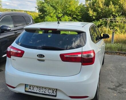 Белый Киа Рио, объемом двигателя 1.6 л и пробегом 299 тыс. км за 5800 $, фото 4 на Automoto.ua