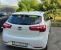 Белый Киа Рио, объемом двигателя 1.6 л и пробегом 299 тыс. км за 5800 $, фото 4 на Automoto.ua