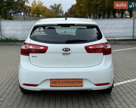 Білий Кіа Ріо, об'ємом двигуна 1.6 л та пробігом 99 тис. км за 8700 $, фото 7 на Automoto.ua