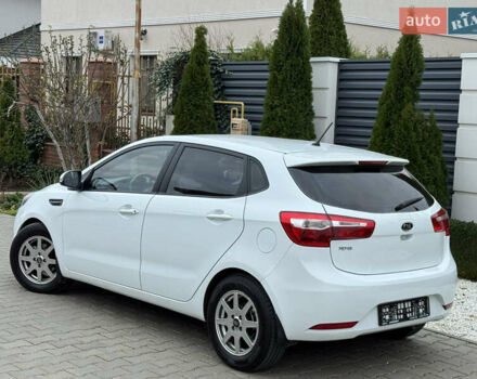 Білий Кіа Ріо, об'ємом двигуна 1.59 л та пробігом 163 тис. км за 8200 $, фото 18 на Automoto.ua