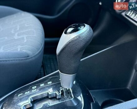 Белый Киа Рио, объемом двигателя 1.59 л и пробегом 28 тыс. км за 10000 $, фото 35 на Automoto.ua
