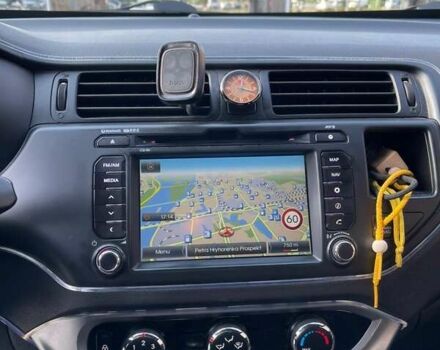 Білий Кіа Ріо, об'ємом двигуна 1.4 л та пробігом 247 тис. км за 8200 $, фото 12 на Automoto.ua