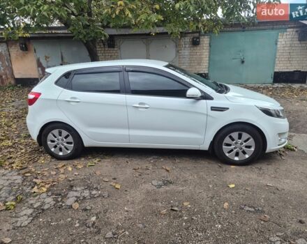 Білий Кіа Ріо, об'ємом двигуна 1.6 л та пробігом 127 тис. км за 8650 $, фото 4 на Automoto.ua