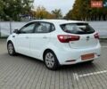 Білий Кіа Ріо, об'ємом двигуна 1.6 л та пробігом 99 тис. км за 8700 $, фото 5 на Automoto.ua