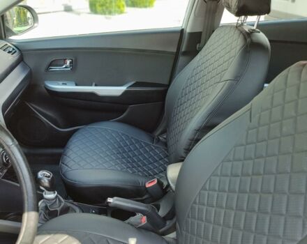 Белый Киа Рио, объемом двигателя 1.6 л и пробегом 58 тыс. км за 10000 $, фото 8 на Automoto.ua