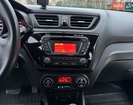 Білий Кіа Ріо, об'ємом двигуна 1.59 л та пробігом 163 тис. км за 8200 $, фото 44 на Automoto.ua