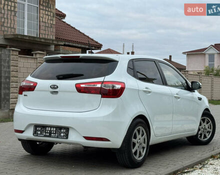 Білий Кіа Ріо, об'ємом двигуна 1.59 л та пробігом 163 тис. км за 8200 $, фото 10 на Automoto.ua