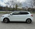 Білий Кіа Ріо, об'ємом двигуна 1.6 л та пробігом 196 тис. км за 7500 $, фото 3 на Automoto.ua