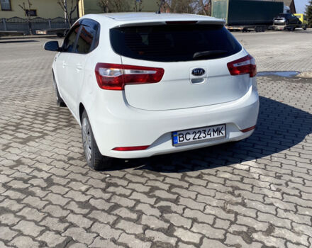 Білий Кіа Ріо, об'ємом двигуна 1.4 л та пробігом 103 тис. км за 6750 $, фото 9 на Automoto.ua
