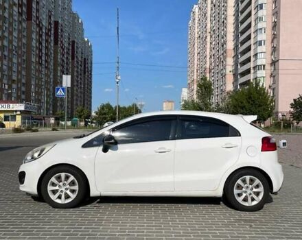Білий Кіа Ріо, об'ємом двигуна 1.4 л та пробігом 247 тис. км за 8200 $, фото 9 на Automoto.ua