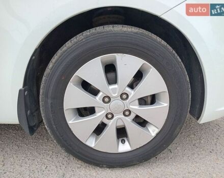 Белый Киа Рио, объемом двигателя 1.6 л и пробегом 28 тыс. км за 9500 $, фото 8 на Automoto.ua