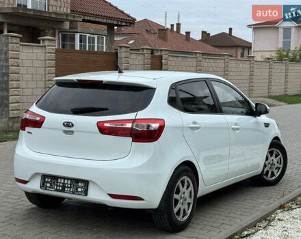 Білий Кіа Ріо, об'ємом двигуна 1.59 л та пробігом 163 тис. км за 8200 $, фото 7 на Automoto.ua