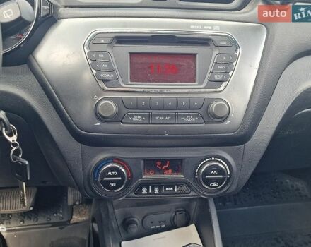 Белый Киа Рио, объемом двигателя 1.59 л и пробегом 137 тыс. км за 8500 $, фото 1 на Automoto.ua