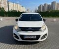 Білий Кіа Ріо, об'ємом двигуна 1.4 л та пробігом 247 тис. км за 8200 $, фото 4 на Automoto.ua