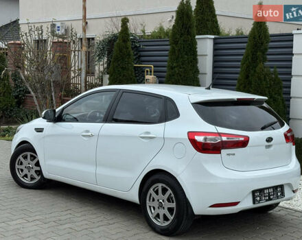 Білий Кіа Ріо, об'ємом двигуна 1.59 л та пробігом 163 тис. км за 8200 $, фото 25 на Automoto.ua