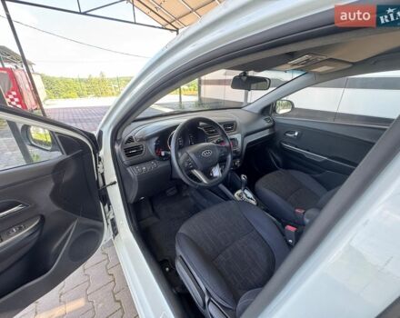 Белый Киа Рио, объемом двигателя 1.6 л и пробегом 138 тыс. км за 9500 $, фото 24 на Automoto.ua